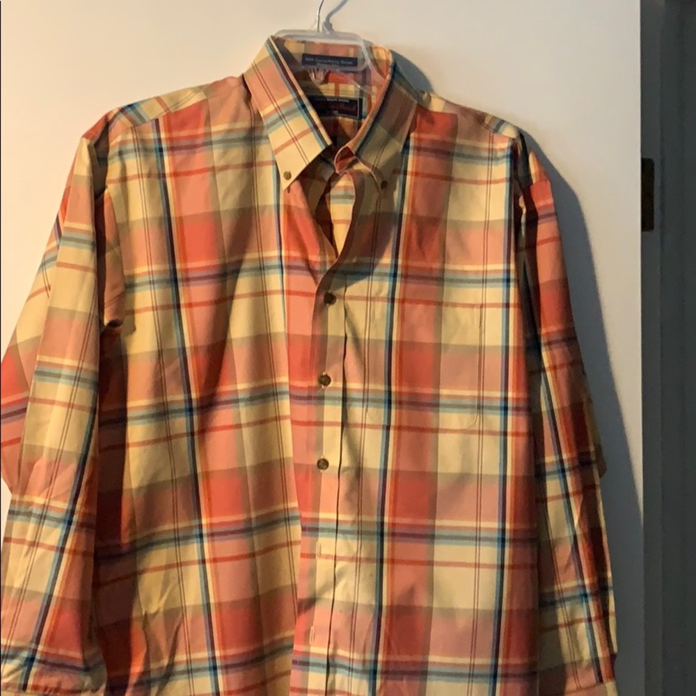 Men’s Plaid Button-Down Size Large